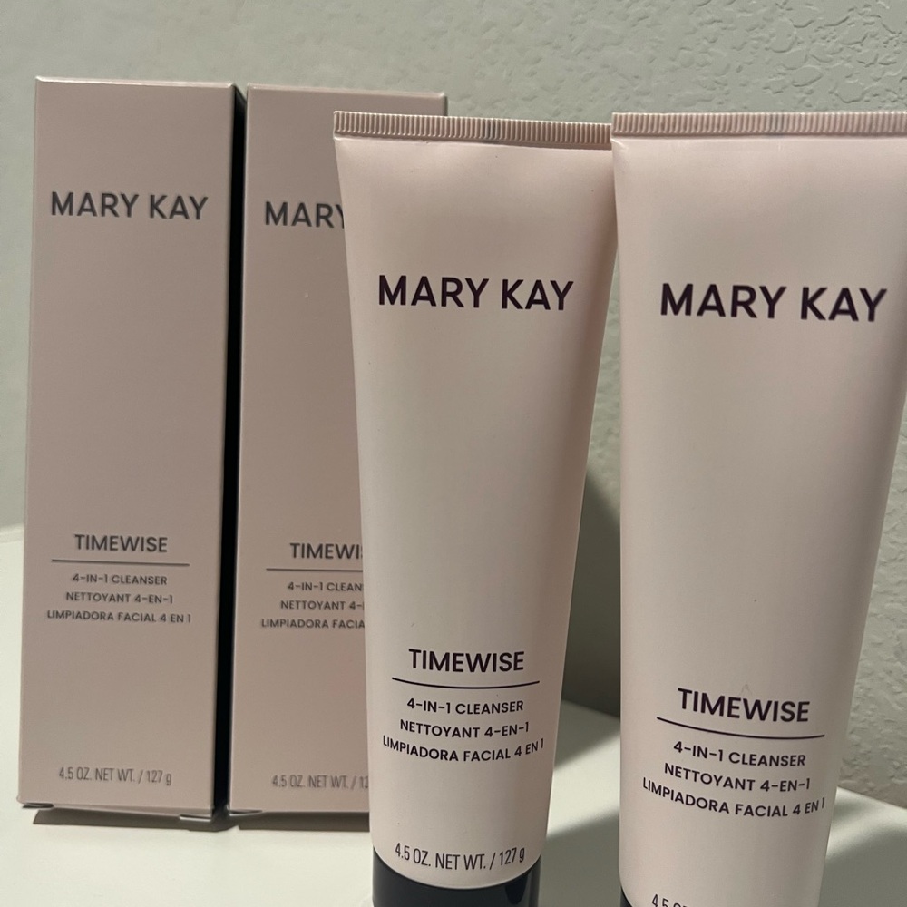 Mary Kay Timewise Cleanser Set in Soft Pink